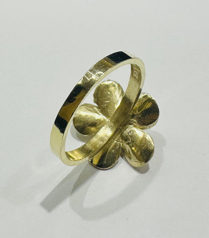 10K GOLD FLOWER RING- WEIGHT: 2.6gm