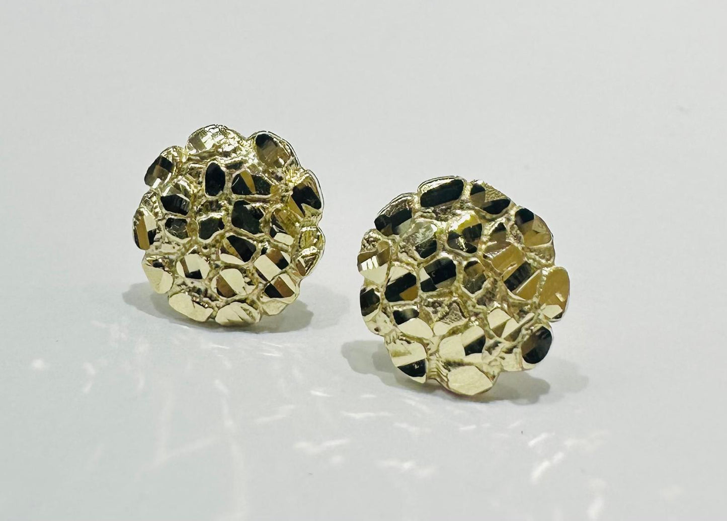 10K GOLD ROUND NUGGET EARRINGS- WEIGHT: 1.2gm