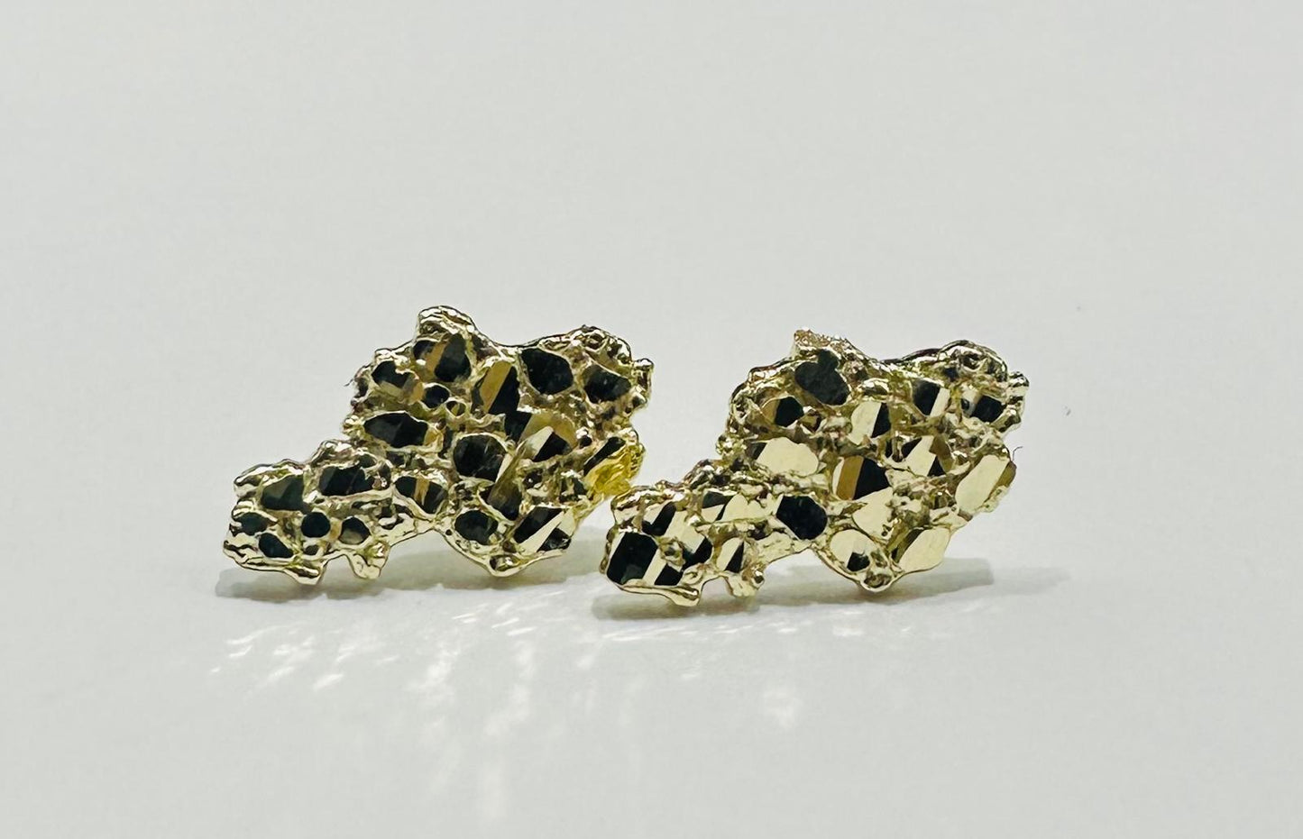 10K GOLD REGULAR NUGGET EARRINGS- WEIGHT: 1.0gm