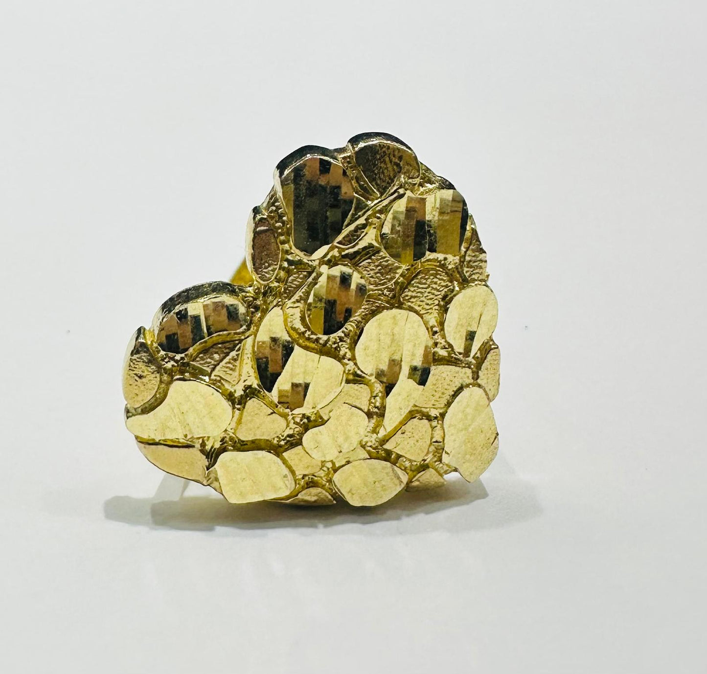 10K GOLD HEART NUGGET RING- WEIGHT: 3.8gm