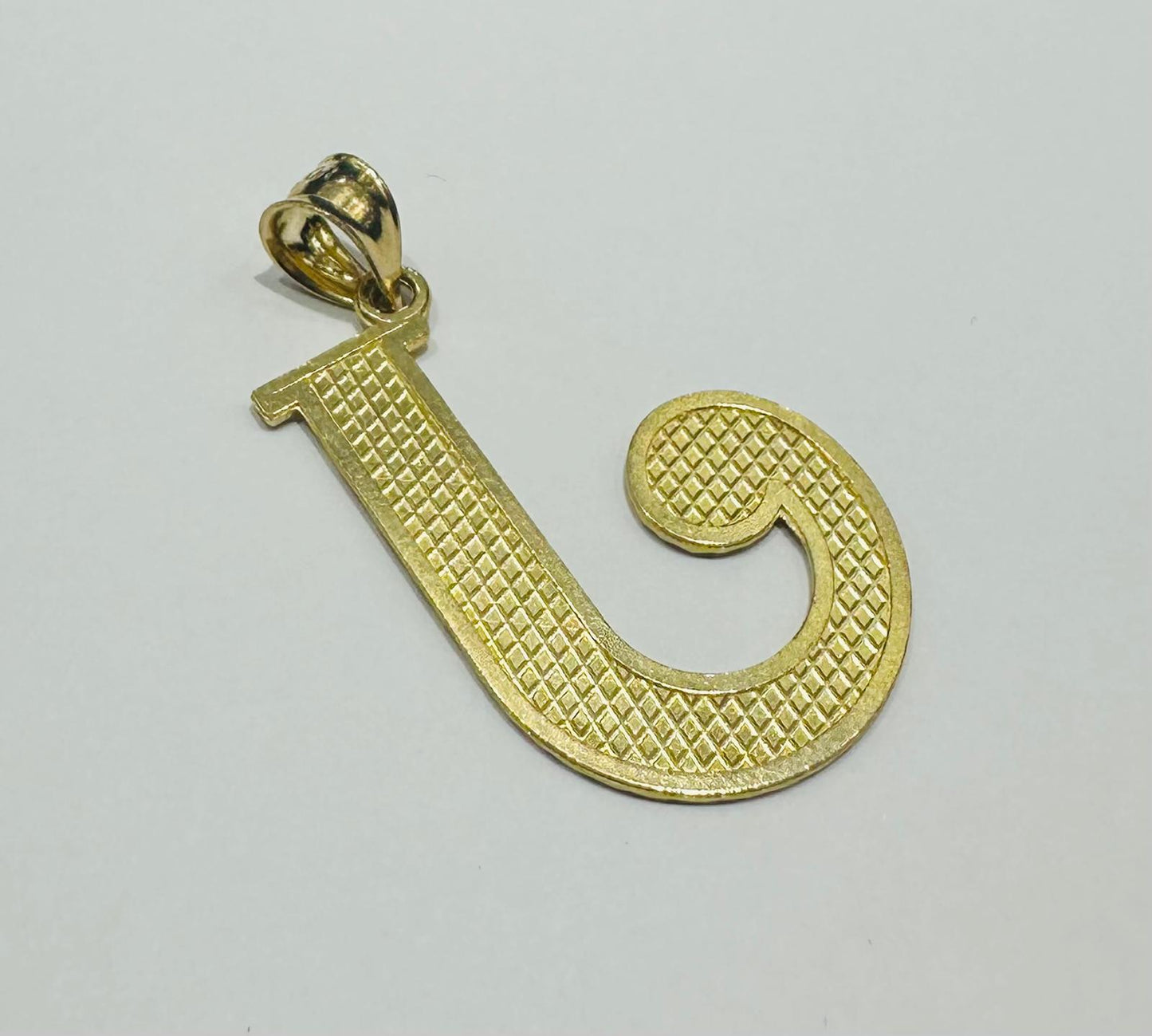 10K GOLD INITIAL "J" PENDANT- WEIGHT: 3.3gm