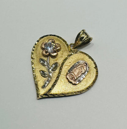 10K GOLD THREE TONED HEART PENDANT- WEIGHT: 2.3gm