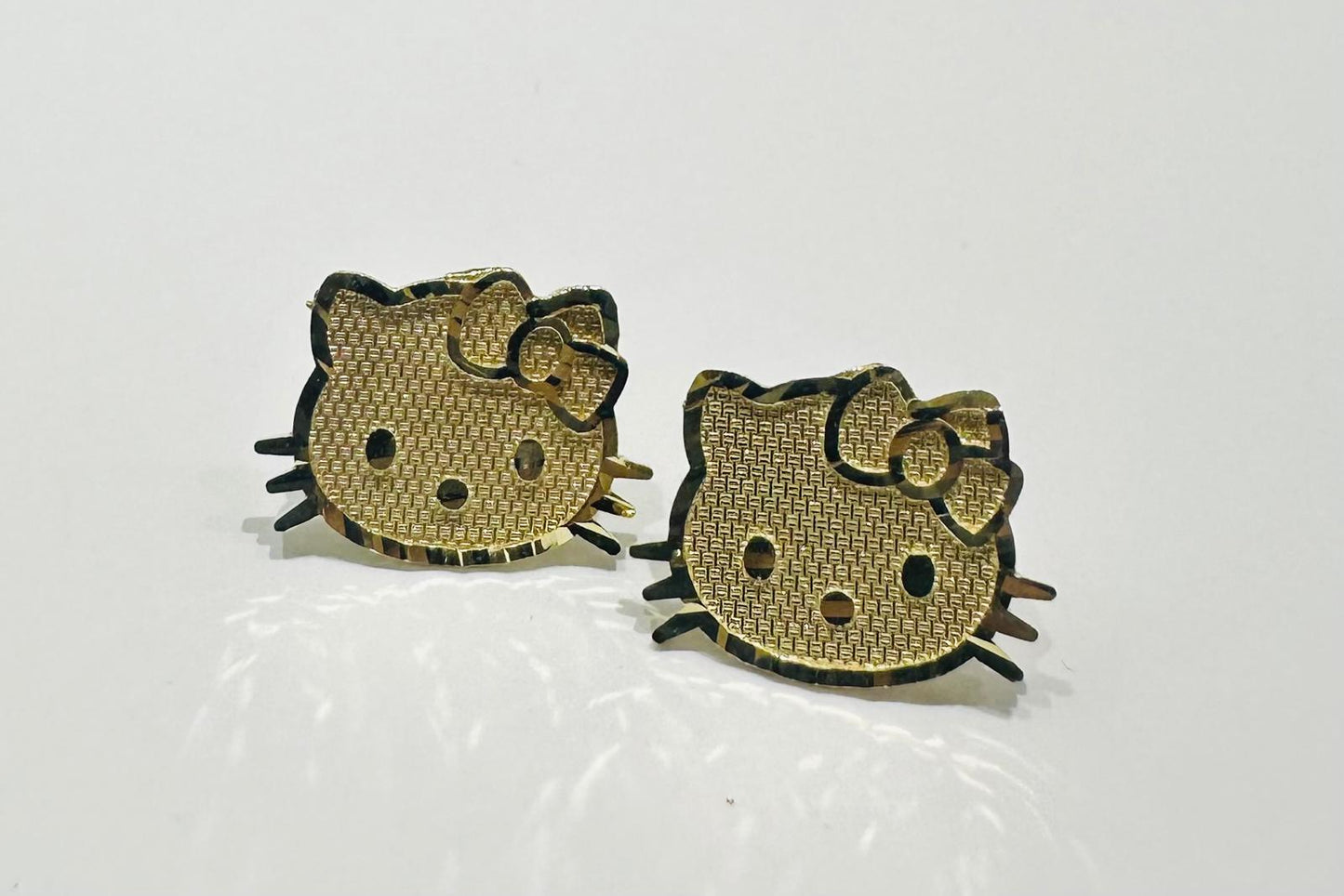10K GOLD KITTY EARRINGS- WEIGHT: 1.8gm