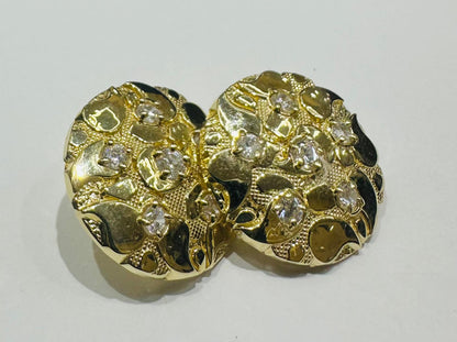 10K GOLD ROUND WHITE SAPPHIRE EARRINGS- WEIGHT: 3.8gm