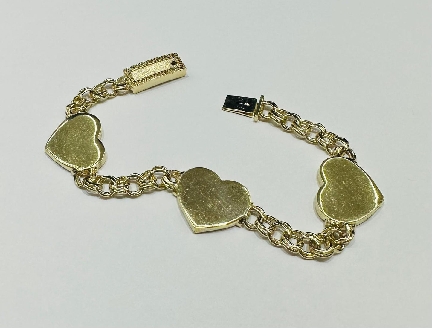 10K GOLD HEART CHINO LINK BRACELET- WEIGHT: 12.3gm   7"