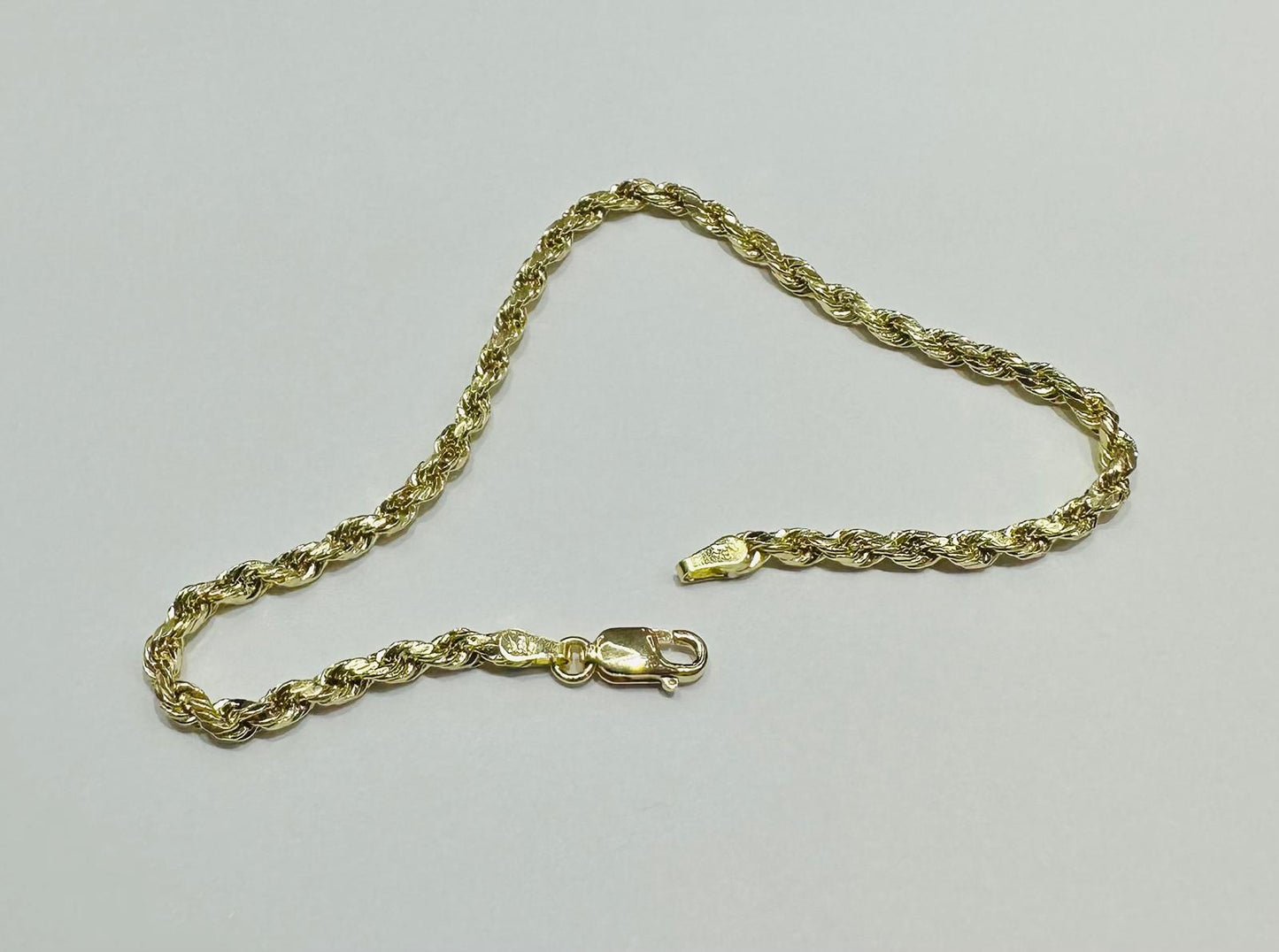 10K GOLD ROPE BRACELET- WEIGHT: 2.3gm    8"    2.45mm