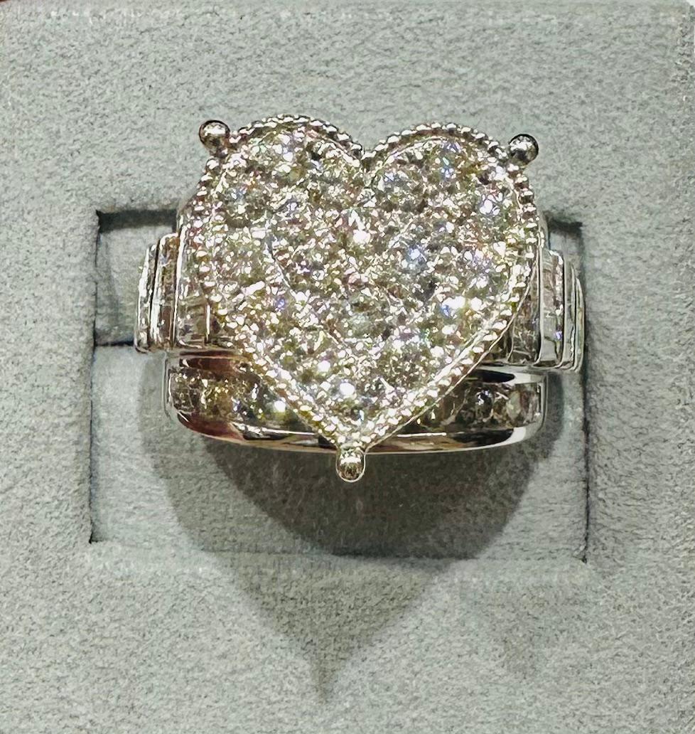 10K WHITE GOLD NATURAL DIAMOND HEART RING- WEIGHT: 3.000CT