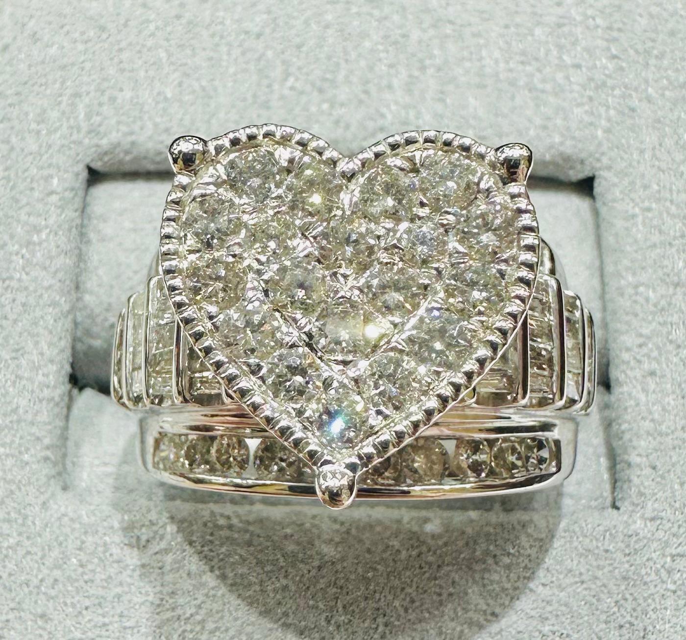10K WHITE GOLD NATURAL DIAMOND HEART RING- WEIGHT: 2.00CT