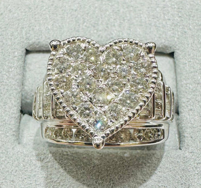 10K WHITE GOLD NATURAL DIAMOND HEART RING- WEIGHT: 2.00CT