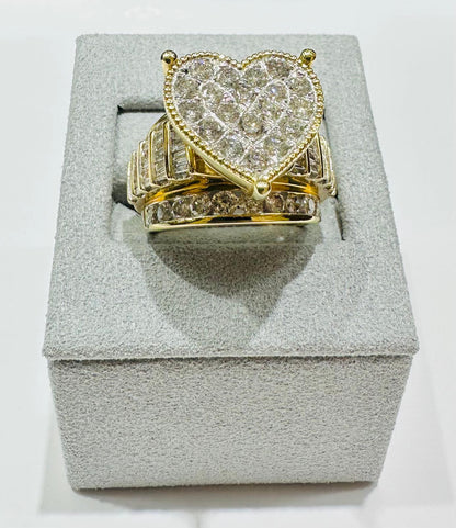 10K YELLOW GOLD NATURAL DIAMOND HEART RING- WEIGHT: 3.000CT