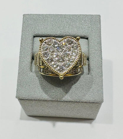10K YELLOW GOLD NATURAL DIAMOND HEART RING- WEIGHT: 3.000CT