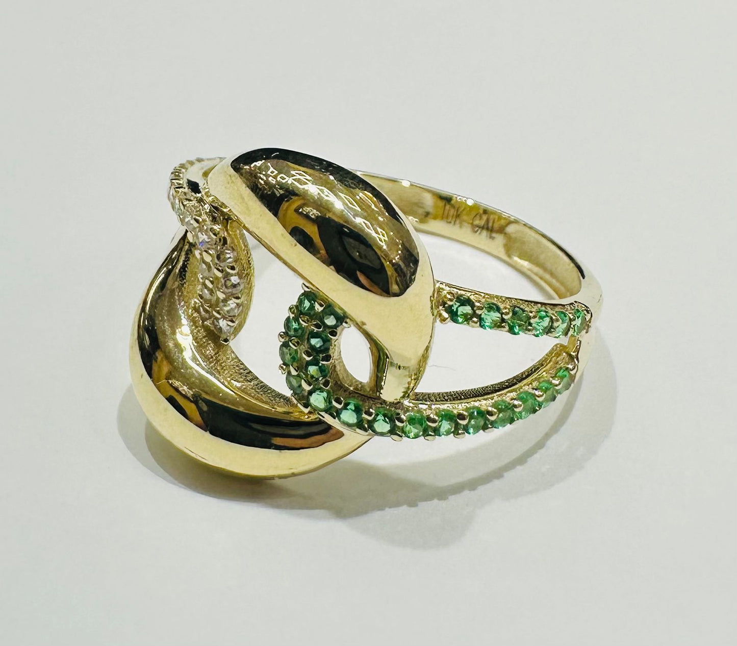 10K GOLD RING WITH SAPPHIRE STONES-WEIGHT: 1.9gm